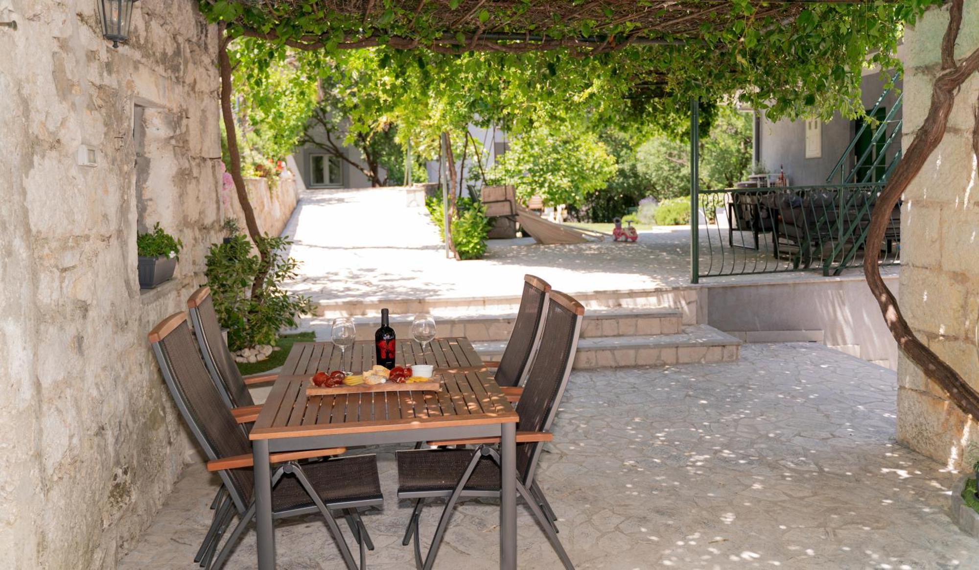 Apartments Srdanovic Omiš Exteriér fotografie