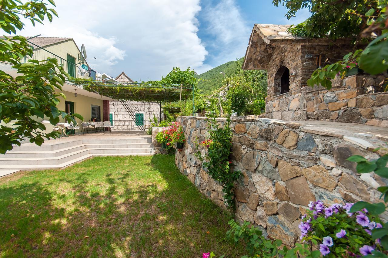 Apartments Srdanovic Omiš Exteriér fotografie